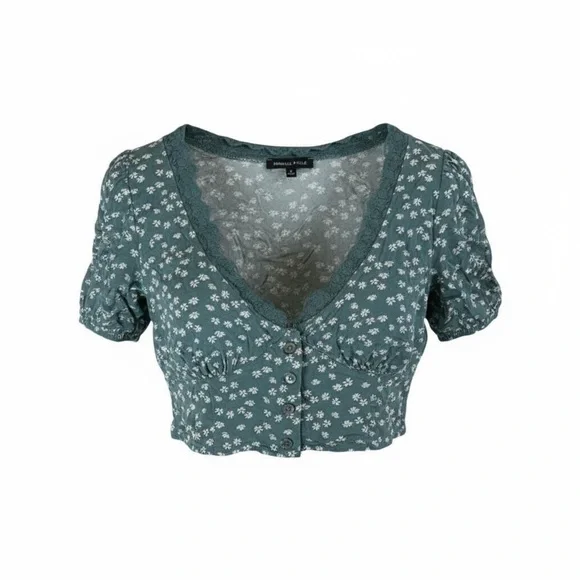 Kendall & Kylie White and Green Tie Front Crop Blouse - Picture 4 of 6